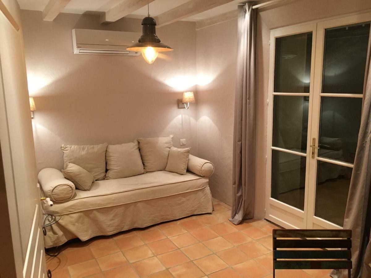 Le Champmazet Bed and Breakfast La Roquette-sur-Siagne Buitenkant foto